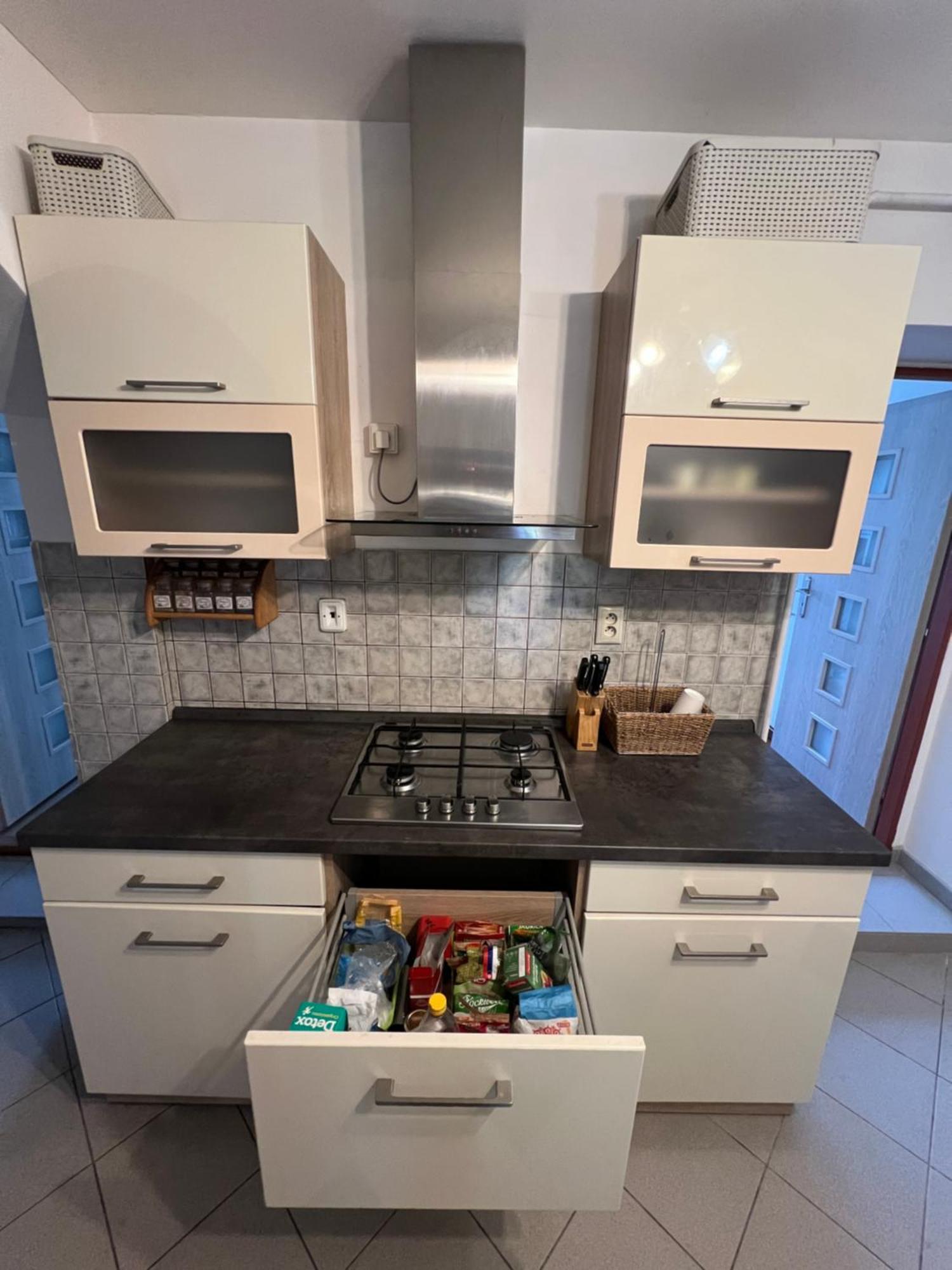 -Self-Check- 4-Bedroom Family House With Heated Tub Левице Экстерьер фото