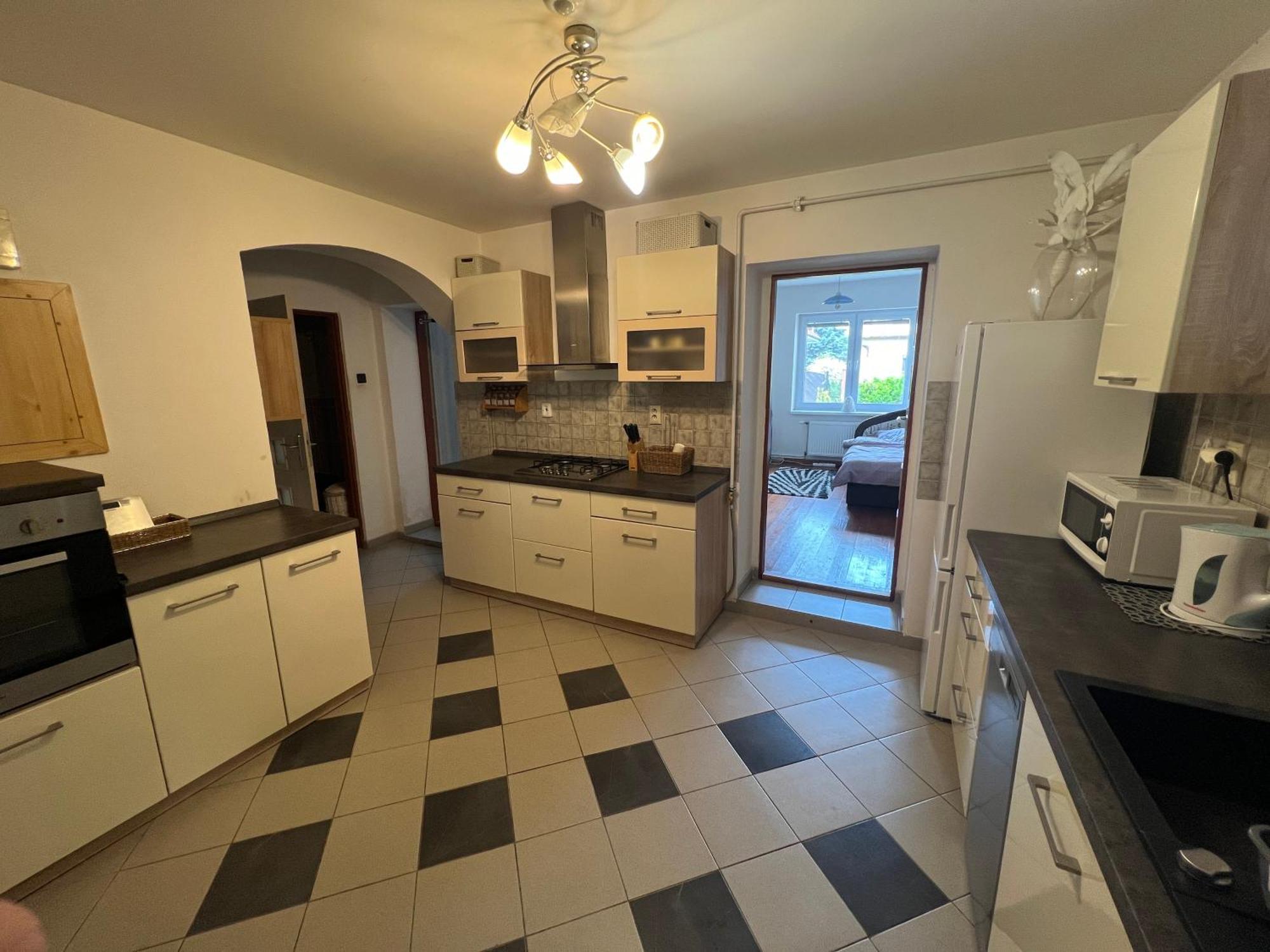-Self-Check- 4-Bedroom Family House With Heated Tub Левице Экстерьер фото